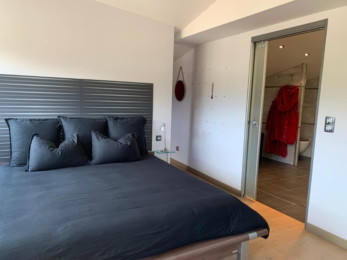 Domaine De La Rue De La Tour Bed and Breakfast Valsonne Εξωτερικό φωτογραφία